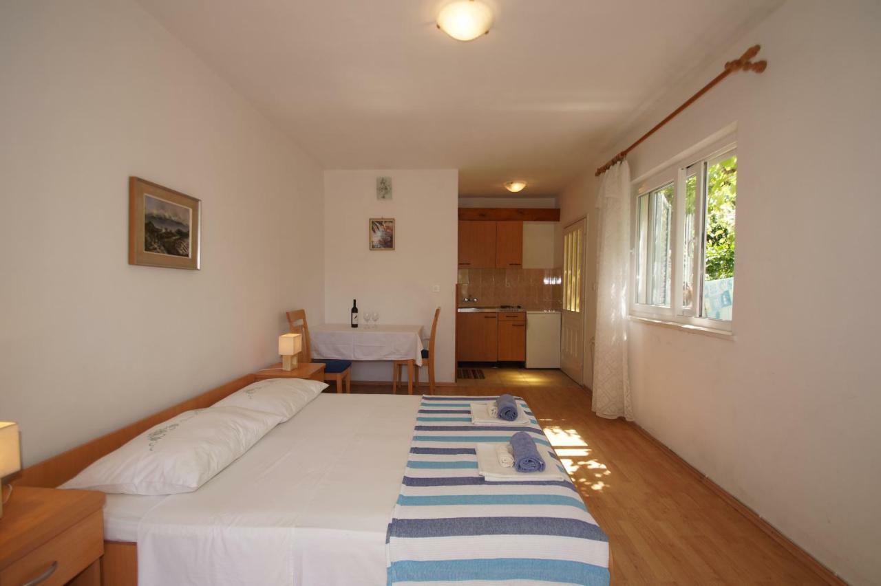 Vita Apartments Zrnovo Exterior photo