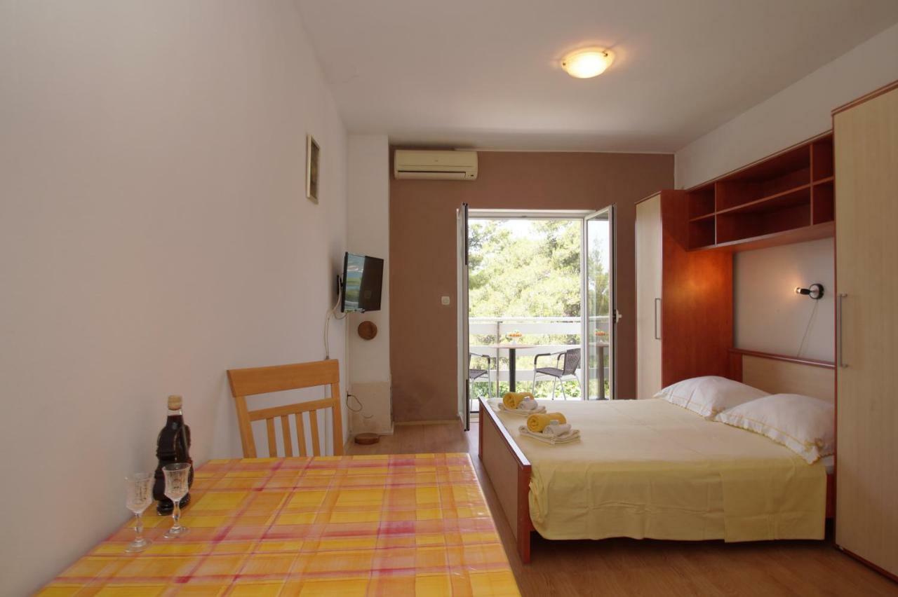 Vita Apartments Zrnovo Exterior photo
