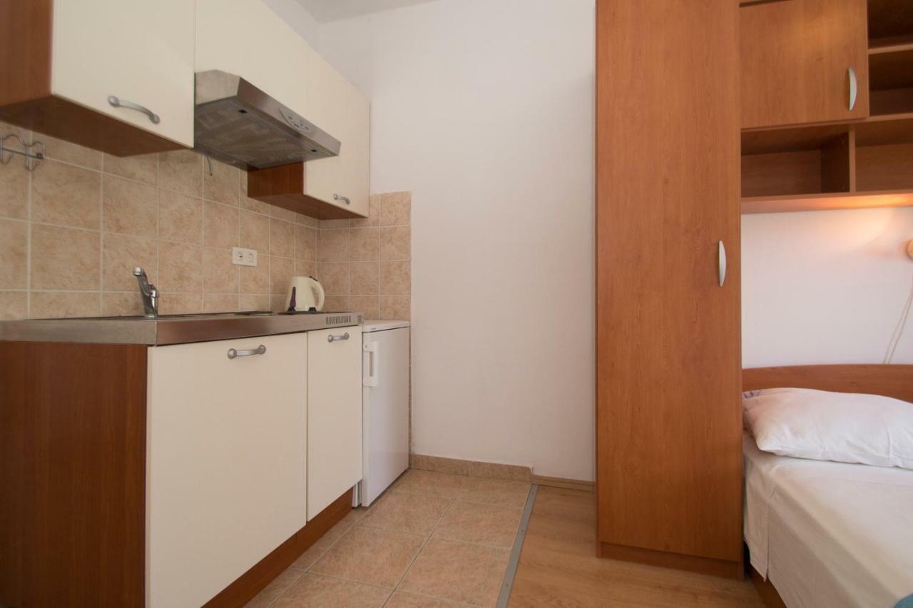 Vita Apartments Zrnovo Exterior photo