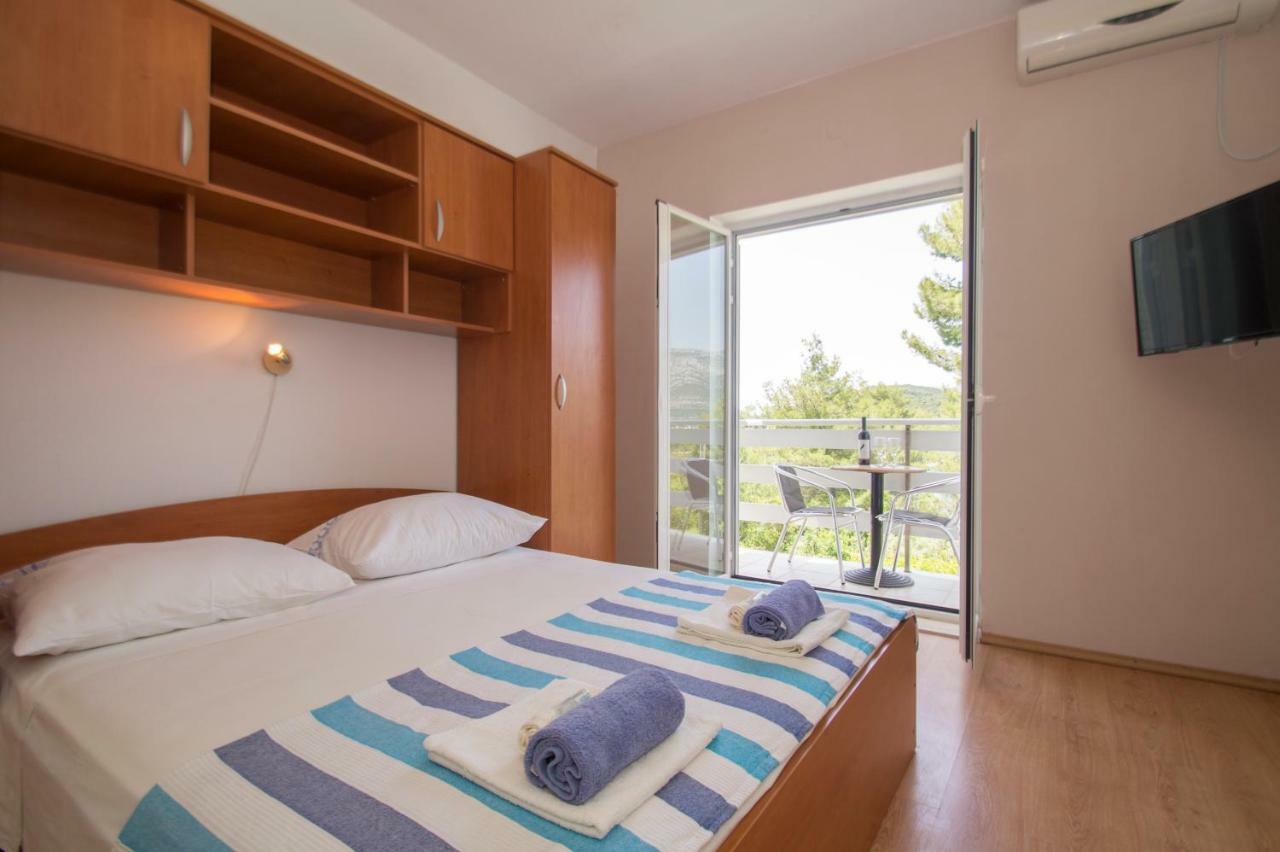 Vita Apartments Zrnovo Exterior photo